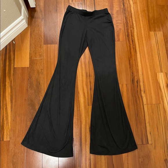 Full Tilt Pants - Bellbottoms from Tilly’s